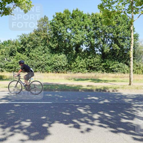 09.08.2026 - GEWOBA Citytriathlon Bremen Michael Burmester http://msf.ph/oto/9961250 09.08.2026 13:08:22 Radfahren 710, 730, 879, 899, 979, 1137 meine-sportfotos.de