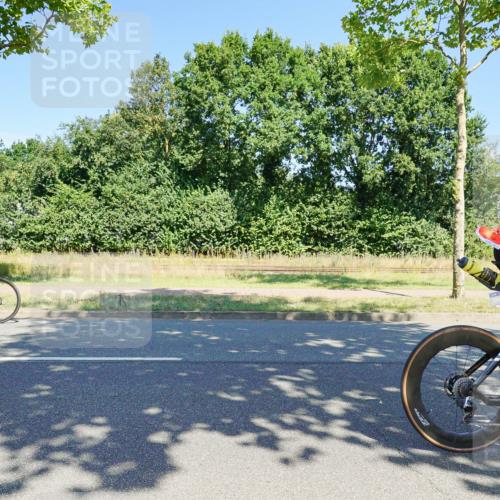 09.08.2026 - GEWOBA Citytriathlon Bremen Michael Burmester http://msf.ph/oto/9961255 09.08.2026 13:08:32 Radfahren 730, 756, 820, 879, 904, 1016, 1137 meine-sportfotos.de
