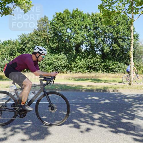 09.08.2026 - GEWOBA Citytriathlon Bremen Michael Burmester http://msf.ph/oto/9961269 09.08.2026 13:08:53 Radfahren 594, 605, 641, 686, 852, 1133 meine-sportfotos.de