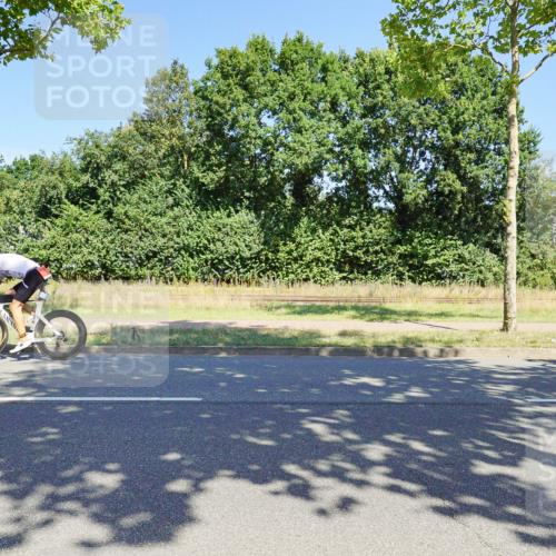 09.08.2026 - GEWOBA Citytriathlon Bremen Michael Burmester http://msf.ph/oto/9961276 09.08.2026 13:09:01 Radfahren 589, 594, 899, 1133 meine-sportfotos.de