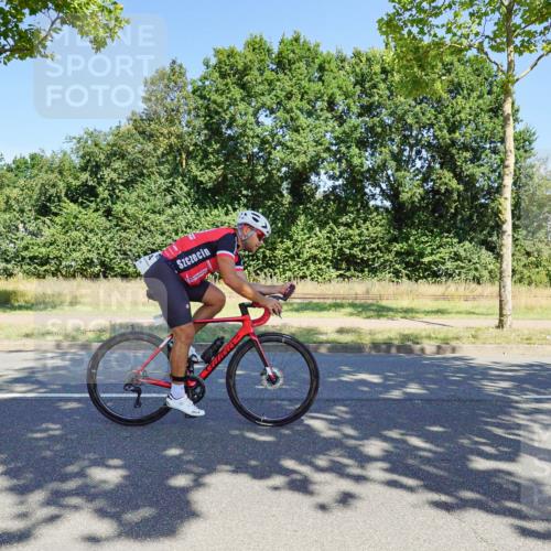 09.08.2026 - GEWOBA Citytriathlon Bremen Michael Burmester http://msf.ph/oto/9961287 09.08.2026 13:09:24 Radfahren 585, 724, 795, 826, 905, 999, 1103, 1114 meine-sportfotos.de