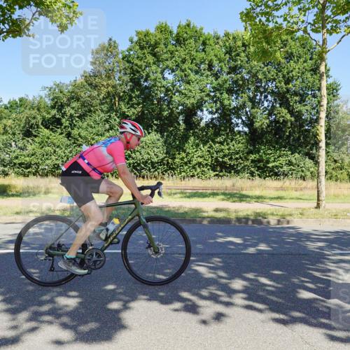 09.08.2026 - GEWOBA Citytriathlon Bremen Michael Burmester http://msf.ph/oto/9961288 09.08.2026 13:09:24 Radfahren 585, 724, 795, 826, 905, 999, 1103, 1114 meine-sportfotos.de