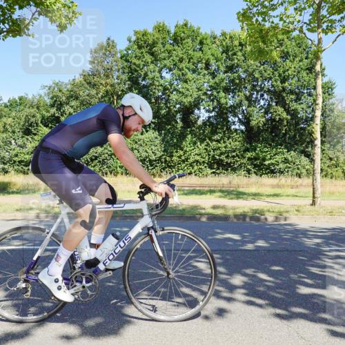 09.08.2026 - GEWOBA Citytriathlon Bremen Michael Burmester http://msf.ph/oto/9961311 09.08.2026 13:10:07 Radfahren 545, 739, 778, 799, 807, 880, 1130 meine-sportfotos.de
