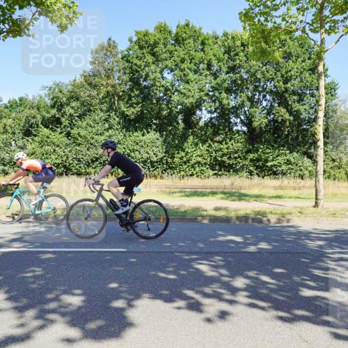 09.08.2026 - GEWOBA Citytriathlon Bremen Michael Burmester http://msf.ph/oto/9961313 09.08.2026 13:10:12 Radfahren 545, 778, 807, 1130 meine-sportfotos.de