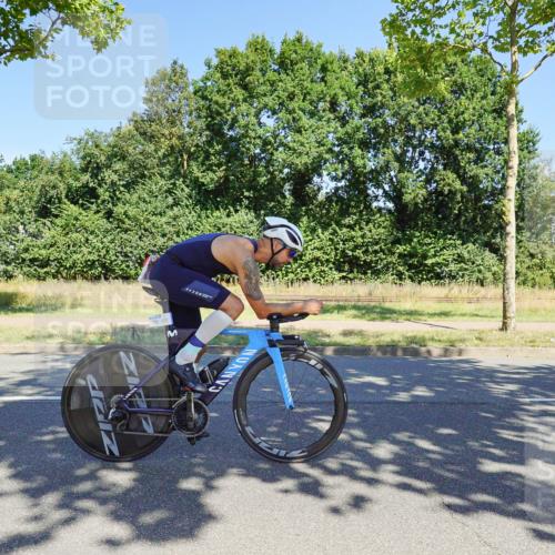 09.08.2026 - GEWOBA Citytriathlon Bremen Michael Burmester http://msf.ph/oto/9961318 09.08.2026 13:10:23 Radfahren 748, 807 meine-sportfotos.de