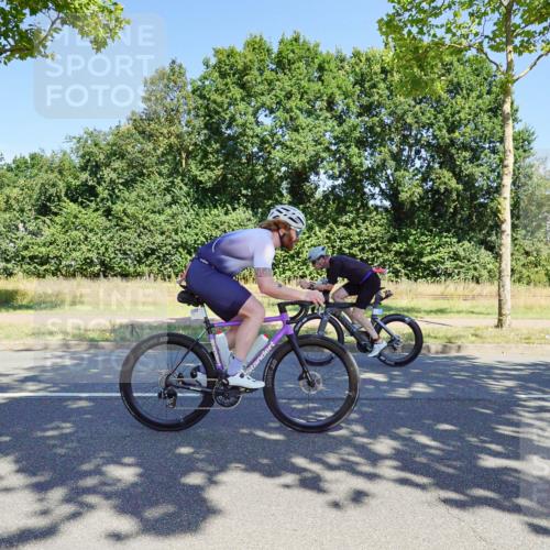 09.08.2026 - GEWOBA Citytriathlon Bremen Michael Burmester http://msf.ph/oto/9961347 09.08.2026 13:11:11 Radfahren 555, 596, 600, 615, 639, 679, 728, 749, 792, 814, 884, 964 meine-sportfotos.de