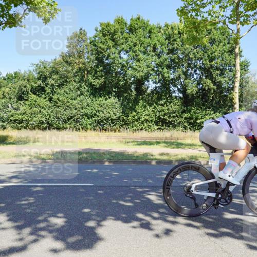 09.08.2026 - GEWOBA Citytriathlon Bremen Michael Burmester http://msf.ph/oto/9961349 09.08.2026 13:11:12 Radfahren 555, 566, 596, 600, 615, 639, 679, 728, 749, 788, 792, 814, 884, 964 meine-sportfotos.de