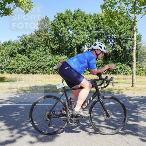 09.08.2026 - GEWOBA Citytriathlon Bremen Michael Burmester http://msf.ph/oto/9961355 09.08.2026 13:11:18 Radfahren 555, 566, 596, 600, 639, 679, 728, 749, 788, 792, 814 meine-sportfotos.de