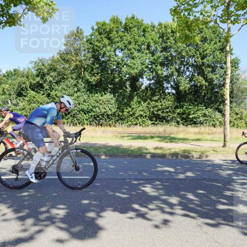 09.08.2026 - GEWOBA Citytriathlon Bremen Michael Burmester http://msf.ph/oto/9961370 09.08.2026 13:11:35 Radfahren 582, 606, 611, 655, 790, 869, 901 meine-sportfotos.de
