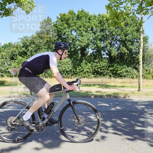 09.08.2026 - GEWOBA Citytriathlon Bremen Michael Burmester http://msf.ph/oto/9961392 09.08.2026 13:12:18 Radfahren 636, 638, 745, 758, 781, 812, 861, 864, 909, 935, 981, 1015, 1019 meine-sportfotos.de