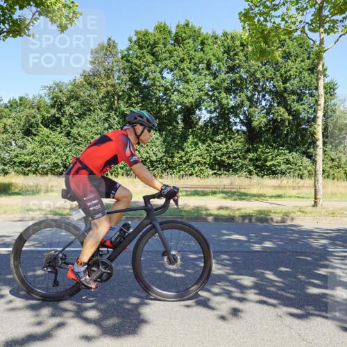 09.08.2026 - GEWOBA Citytriathlon Bremen Michael Burmester http://msf.ph/oto/9961400 09.08.2026 13:12:26 Radfahren 552, 636, 638, 744, 745, 758, 781, 816, 846, 861, 864, 895, 909, 911, 935, 981, 1015, 1019, 1111 meine-sportfotos.de
