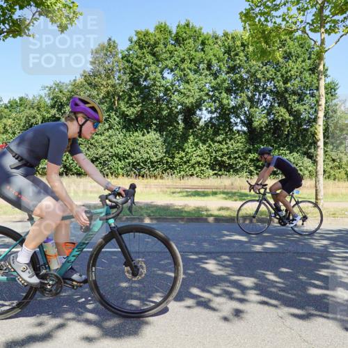 09.08.2026 - GEWOBA Citytriathlon Bremen Michael Burmester http://msf.ph/oto/9961402 09.08.2026 13:12:27 Radfahren 552, 636, 638, 744, 745, 758, 781, 816, 846, 861, 864, 895, 909, 911, 935, 981, 1015, 1019, 1111 meine-sportfotos.de
