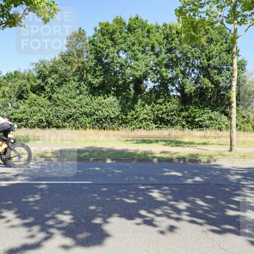 09.08.2026 - GEWOBA Citytriathlon Bremen Michael Burmester http://msf.ph/oto/9961421 09.08.2026 13:13:15 Radfahren 839, 921 meine-sportfotos.de