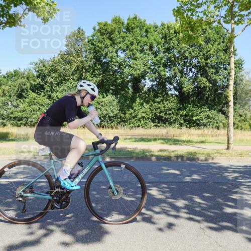 09.08.2026 - GEWOBA Citytriathlon Bremen Michael Burmester http://msf.ph/oto/9961424 09.08.2026 13:13:25 Radfahren 839, 871, 920, 921, 982 meine-sportfotos.de