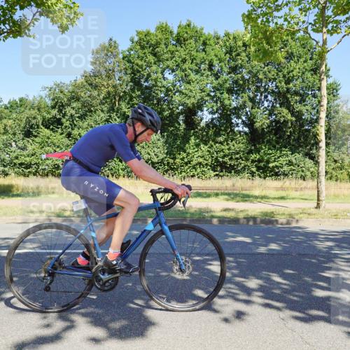 09.08.2026 - GEWOBA Citytriathlon Bremen Michael Burmester http://msf.ph/oto/9961431 09.08.2026 13:13:40 Radfahren 568, 759, 763, 871, 1156 meine-sportfotos.de