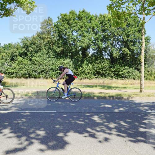 09.08.2026 - GEWOBA Citytriathlon Bremen Michael Burmester http://msf.ph/oto/9961438 09.08.2026 13:13:59 Radfahren 763, 840, 897, 938, 970, 1012 meine-sportfotos.de
