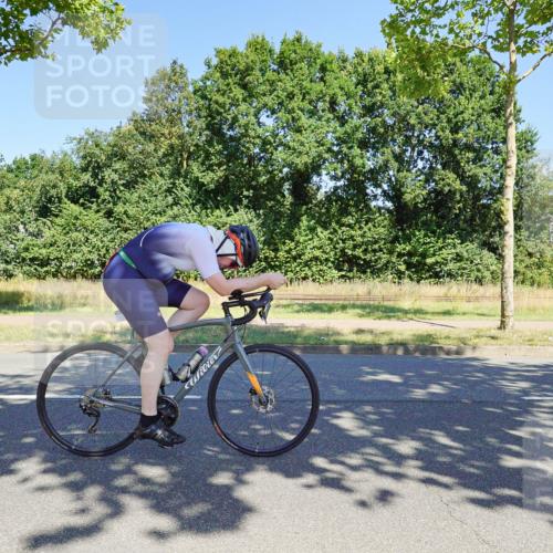 09.08.2026 - GEWOBA Citytriathlon Bremen Michael Burmester http://msf.ph/oto/9961467 09.08.2026 13:15:08 Radfahren 565, 653, 762, 948, 1017, 1126, 1136 meine-sportfotos.de