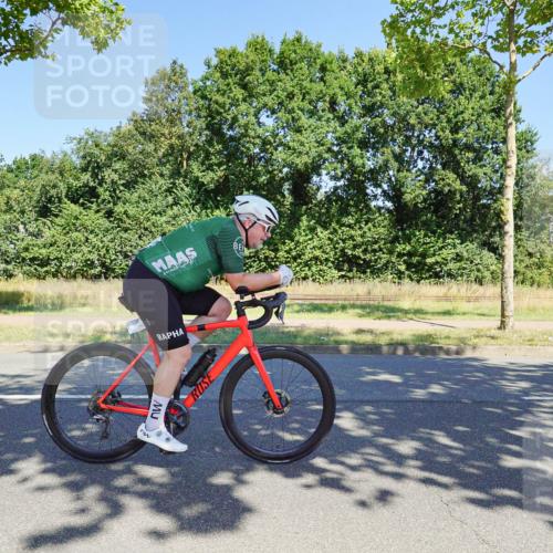 09.08.2026 - GEWOBA Citytriathlon Bremen Michael Burmester http://msf.ph/oto/9961469 09.08.2026 13:15:10 Radfahren 565, 653, 762, 948, 1017, 1126, 1136 meine-sportfotos.de