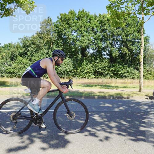 09.08.2026 - GEWOBA Citytriathlon Bremen Michael Burmester http://msf.ph/oto/9961470 09.08.2026 13:15:17 Radfahren 565, 762, 834, 918, 948, 1113, 1126, 1136 meine-sportfotos.de
