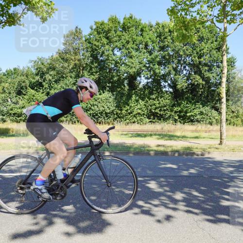 09.08.2026 - GEWOBA Citytriathlon Bremen Michael Burmester http://msf.ph/oto/9961475 09.08.2026 13:15:30 Radfahren 673, 727, 834, 844, 918, 1113 meine-sportfotos.de