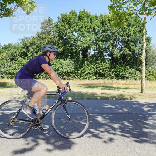 09.08.2026 - GEWOBA Citytriathlon Bremen Michael Burmester http://msf.ph/oto/9961494 09.08.2026 13:16:24 Radfahren 733, 886, 976 meine-sportfotos.de