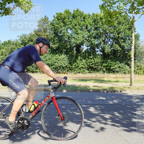 09.08.2026 - GEWOBA Citytriathlon Bremen Michael Burmester http://msf.ph/oto/9961496 09.08.2026 13:16:27 Radfahren 733, 780, 886, 976, 998 meine-sportfotos.de
