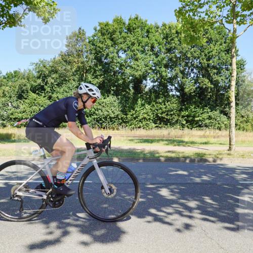 09.08.2026 - GEWOBA Citytriathlon Bremen Michael Burmester http://msf.ph/oto/9961522 09.08.2026 13:17:48 Radfahren 625, 796, 930, 968, 1003, 1132, 1154 meine-sportfotos.de