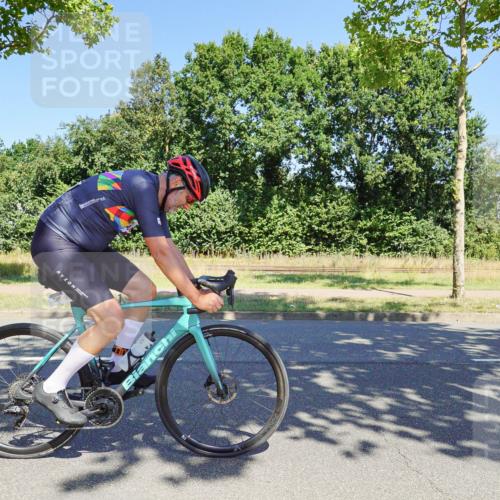 09.08.2026 - GEWOBA Citytriathlon Bremen Michael Burmester http://msf.ph/oto/9961525 09.08.2026 13:17:55 Radfahren 625, 796, 876, 953, 968, 1154 meine-sportfotos.de