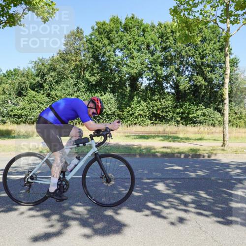 09.08.2026 - GEWOBA Citytriathlon Bremen Michael Burmester http://msf.ph/oto/9961530 09.08.2026 13:18:03 Radfahren 627, 796, 798, 876, 953, 1154 meine-sportfotos.de