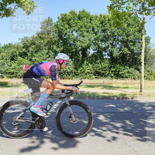 09.08.2026 - GEWOBA Citytriathlon Bremen Michael Burmester http://msf.ph/oto/9961533 09.08.2026 13:18:12 Radfahren 627, 798, 876, 953, 989, 1010 meine-sportfotos.de