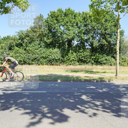 09.08.2026 - GEWOBA Citytriathlon Bremen Michael Burmester http://msf.ph/oto/9961536 09.08.2026 13:18:17 Radfahren 627, 798, 989, 1010 meine-sportfotos.de