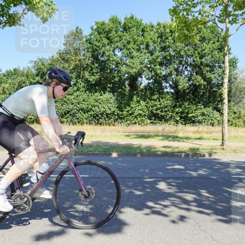 09.08.2026 - GEWOBA Citytriathlon Bremen Michael Burmester http://msf.ph/oto/9961565 09.08.2026 13:19:37 Radfahren 693, 785, 813, 944, 1014, 1107 meine-sportfotos.de