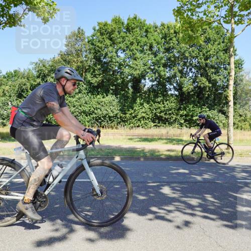 09.08.2026 - GEWOBA Citytriathlon Bremen Michael Burmester http://msf.ph/oto/9961566 09.08.2026 13:19:38 Radfahren 693, 785, 813, 944, 1014, 1107 meine-sportfotos.de