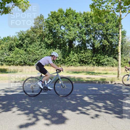 09.08.2026 - GEWOBA Citytriathlon Bremen Michael Burmester http://msf.ph/oto/9961569 09.08.2026 13:19:41 Radfahren 693, 785, 813, 944, 1014, 1107 meine-sportfotos.de