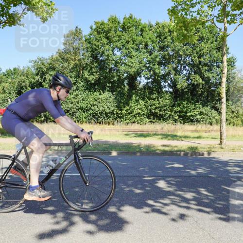 09.08.2026 - GEWOBA Citytriathlon Bremen Michael Burmester http://msf.ph/oto/9961576 09.08.2026 13:20:03 Radfahren 656, 817, 923, 940 meine-sportfotos.de
