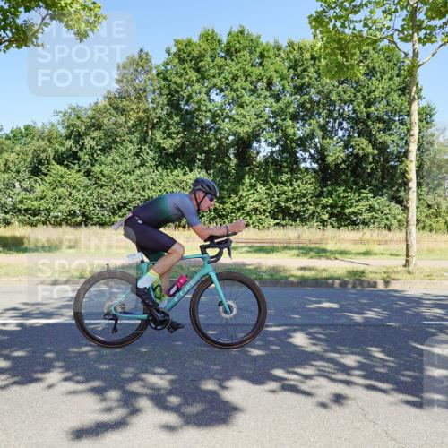 09.08.2026 - GEWOBA Citytriathlon Bremen Michael Burmester http://msf.ph/oto/9961586 09.08.2026 13:20:31 Radfahren 933, 991, 1007 meine-sportfotos.de