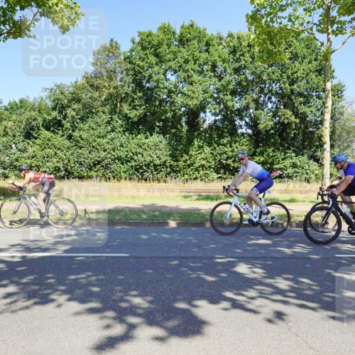 09.08.2026 - GEWOBA Citytriathlon Bremen Michael Burmester http://msf.ph/oto/9961597 09.08.2026 13:21:44 Radfahren 583 meine-sportfotos.de