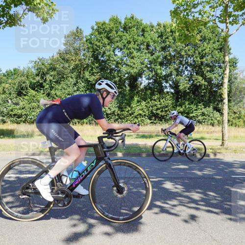 09.08.2026 - GEWOBA Citytriathlon Bremen Michael Burmester http://msf.ph/oto/9961603 09.08.2026 13:22:20 Radfahren 985 meine-sportfotos.de