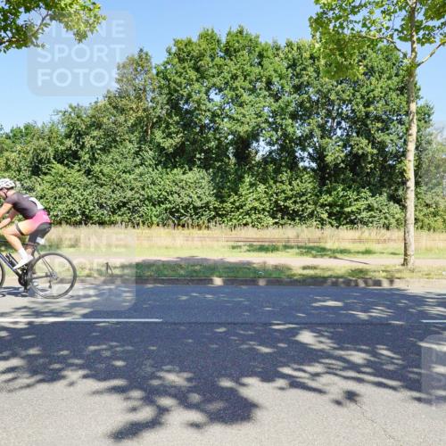 09.08.2026 - GEWOBA Citytriathlon Bremen Michael Burmester http://msf.ph/oto/9961607 09.08.2026 13:22:31 Radfahren 731 meine-sportfotos.de
