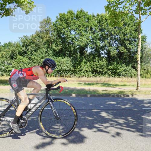 09.08.2026 - GEWOBA Citytriathlon Bremen Michael Burmester http://msf.ph/oto/9961611 09.08.2026 13:22:39 Radfahren 731, 889, 890, 1157 meine-sportfotos.de