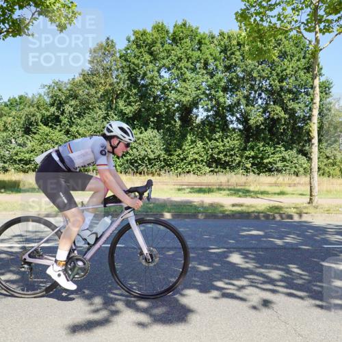 09.08.2026 - GEWOBA Citytriathlon Bremen Michael Burmester http://msf.ph/oto/9961622 09.08.2026 13:23:15 Radfahren 997, 1105, 1122 meine-sportfotos.de
