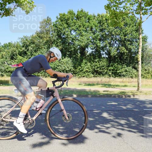 09.08.2026 - GEWOBA Citytriathlon Bremen Michael Burmester http://msf.ph/oto/9961629 09.08.2026 13:23:34 Radfahren 842, 941, 966, 997, 1122 meine-sportfotos.de