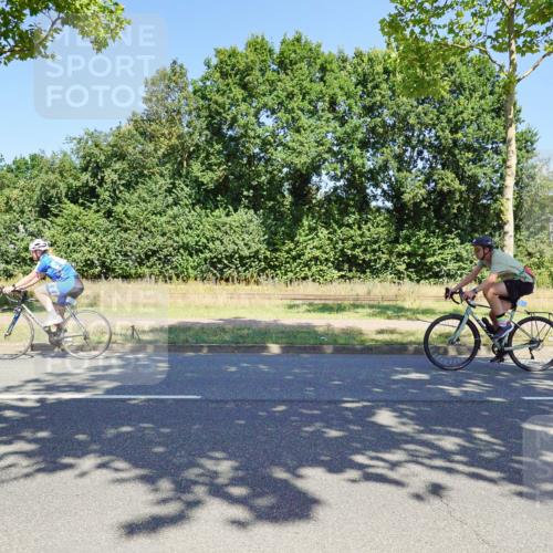 09.08.2026 - GEWOBA Citytriathlon Bremen Michael Burmester http://msf.ph/oto/9961644 09.08.2026 13:24:11 Radfahren 881, 891, 917, 945, 974, 1120 meine-sportfotos.de
