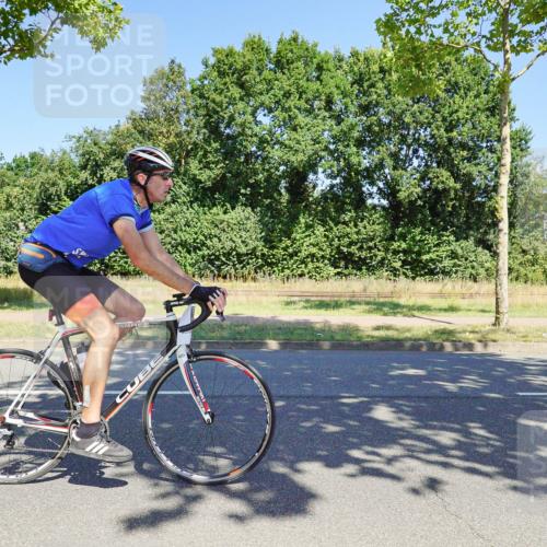 09.08.2026 - GEWOBA Citytriathlon Bremen Michael Burmester http://msf.ph/oto/9961655 09.08.2026 13:24:37 Radfahren 873, 885, 908, 1102 meine-sportfotos.de