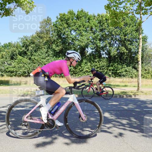 09.08.2026 - GEWOBA Citytriathlon Bremen Michael Burmester http://msf.ph/oto/9961660 09.08.2026 13:24:51 Radfahren 885, 969, 1102 meine-sportfotos.de