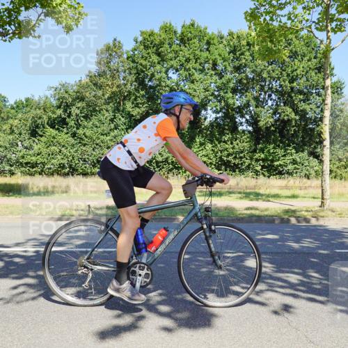 09.08.2026 - GEWOBA Citytriathlon Bremen Michael Burmester http://msf.ph/oto/9961672 09.08.2026 13:25:38 Radfahren 811, 830, 962, 996 meine-sportfotos.de