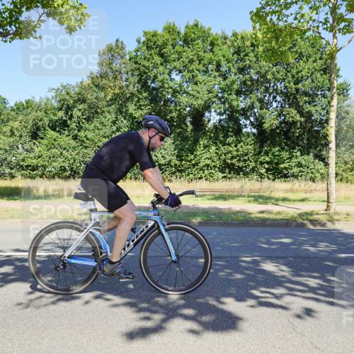 09.08.2026 - GEWOBA Citytriathlon Bremen Michael Burmester http://msf.ph/oto/9961703 09.08.2026 13:30:20 Radfahren 724, 795, 905 meine-sportfotos.de