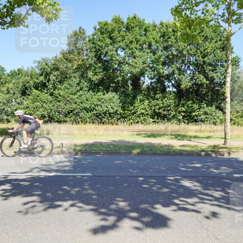 09.08.2026 - GEWOBA Citytriathlon Bremen Michael Burmester http://msf.ph/oto/9961709 09.08.2026 13:31:10 Radfahren  meine-sportfotos.de
