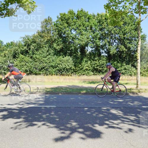 09.08.2026 - GEWOBA Citytriathlon Bremen Michael Burmester http://msf.ph/oto/9961715 09.08.2026 13:31:39 Radfahren 1012 meine-sportfotos.de