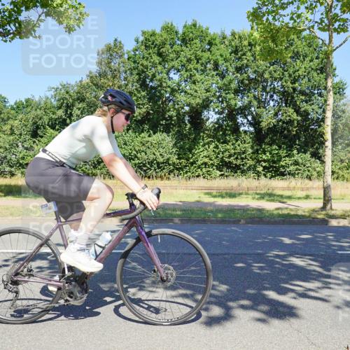 09.08.2026 - GEWOBA Citytriathlon Bremen Michael Burmester http://msf.ph/oto/9961747 09.08.2026 13:42:48 Radfahren 943 meine-sportfotos.de